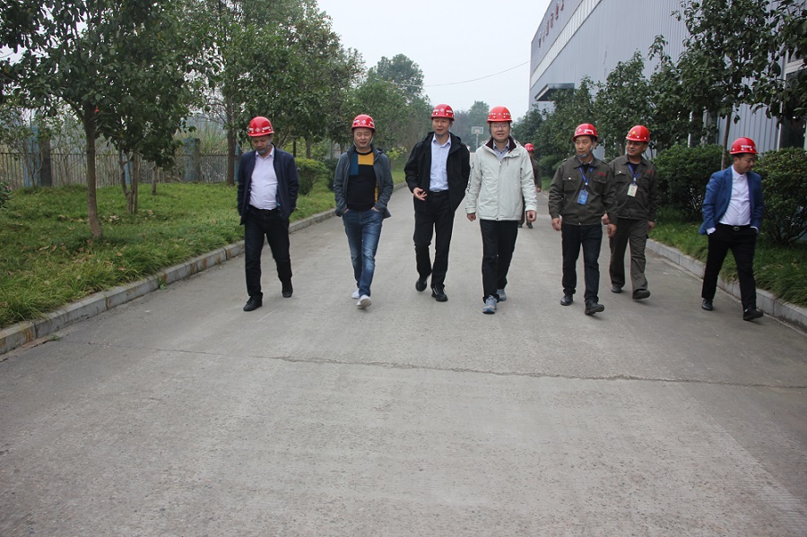 合作共贏，攜手前行